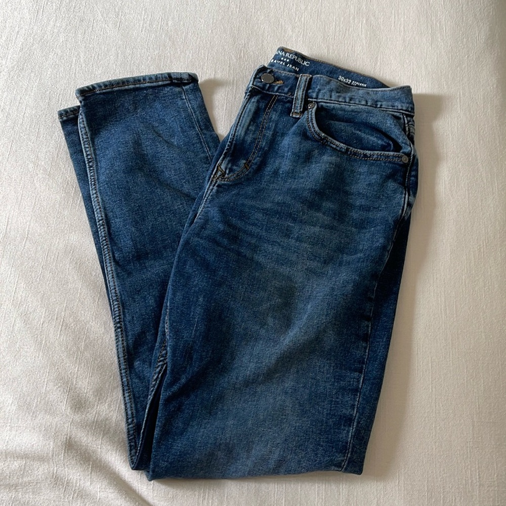 Men’s Banana Republic Jeans size 30x32 athletic fit dark wash